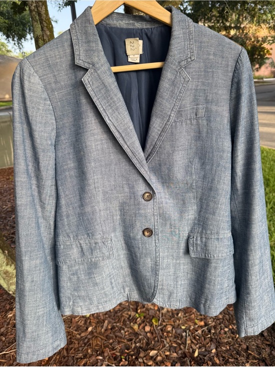 J. Crew Jackets & Blazers - J.Crew Schoolboy Blazer Blue Chambray
Cotton Button Front Women’s Size 10